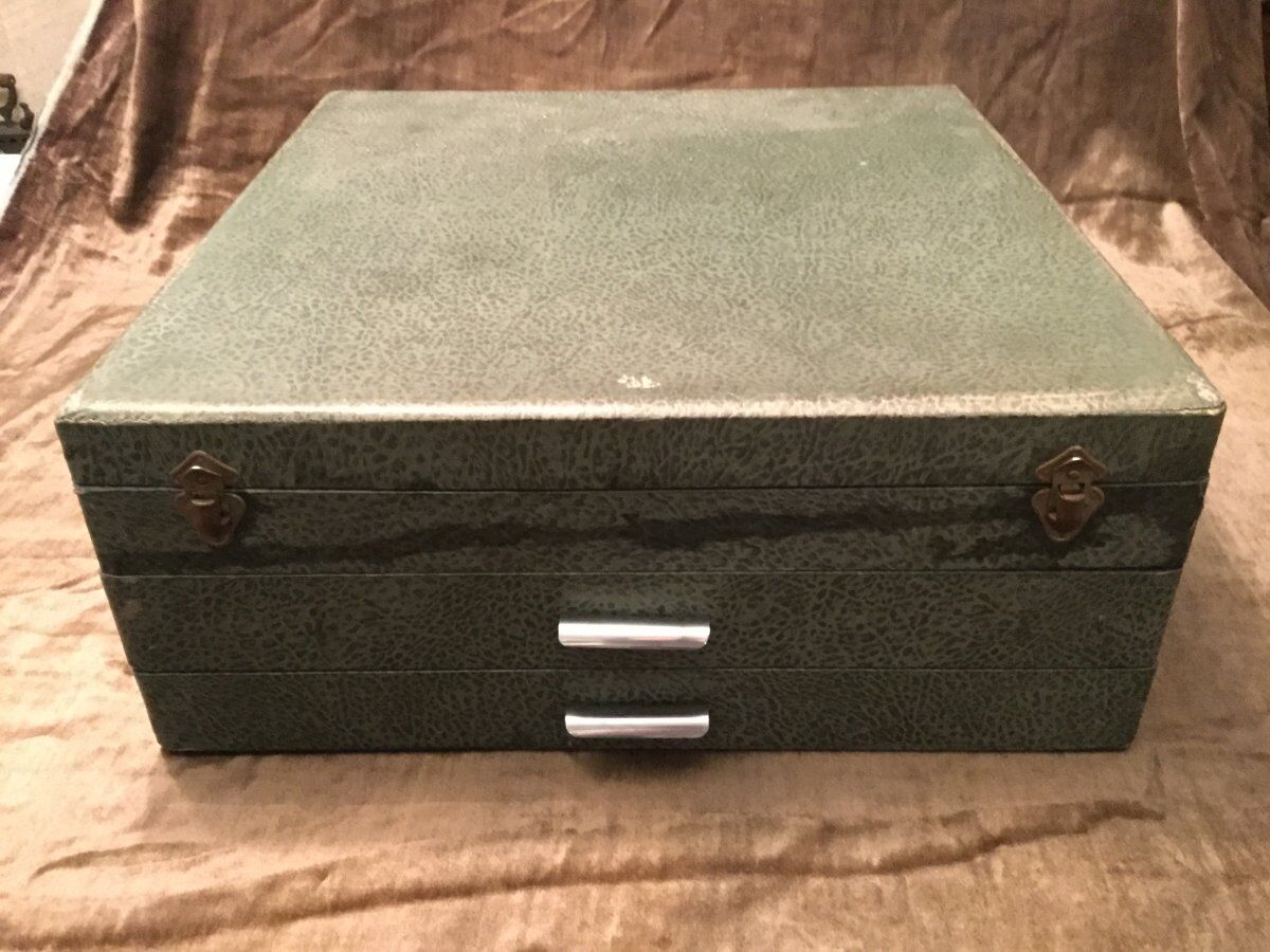 Housewife 151 pieces silver metal boulenger