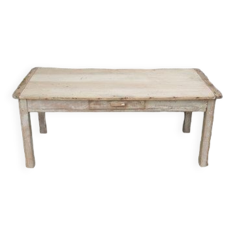 Table basse de ferme