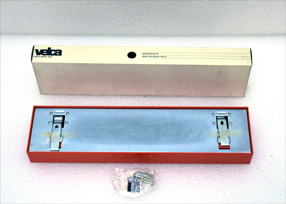 Plastic Minivip clothes hanger by Benati e Brunori for Velca, 1970s
