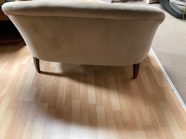 2-seater velvet sofa