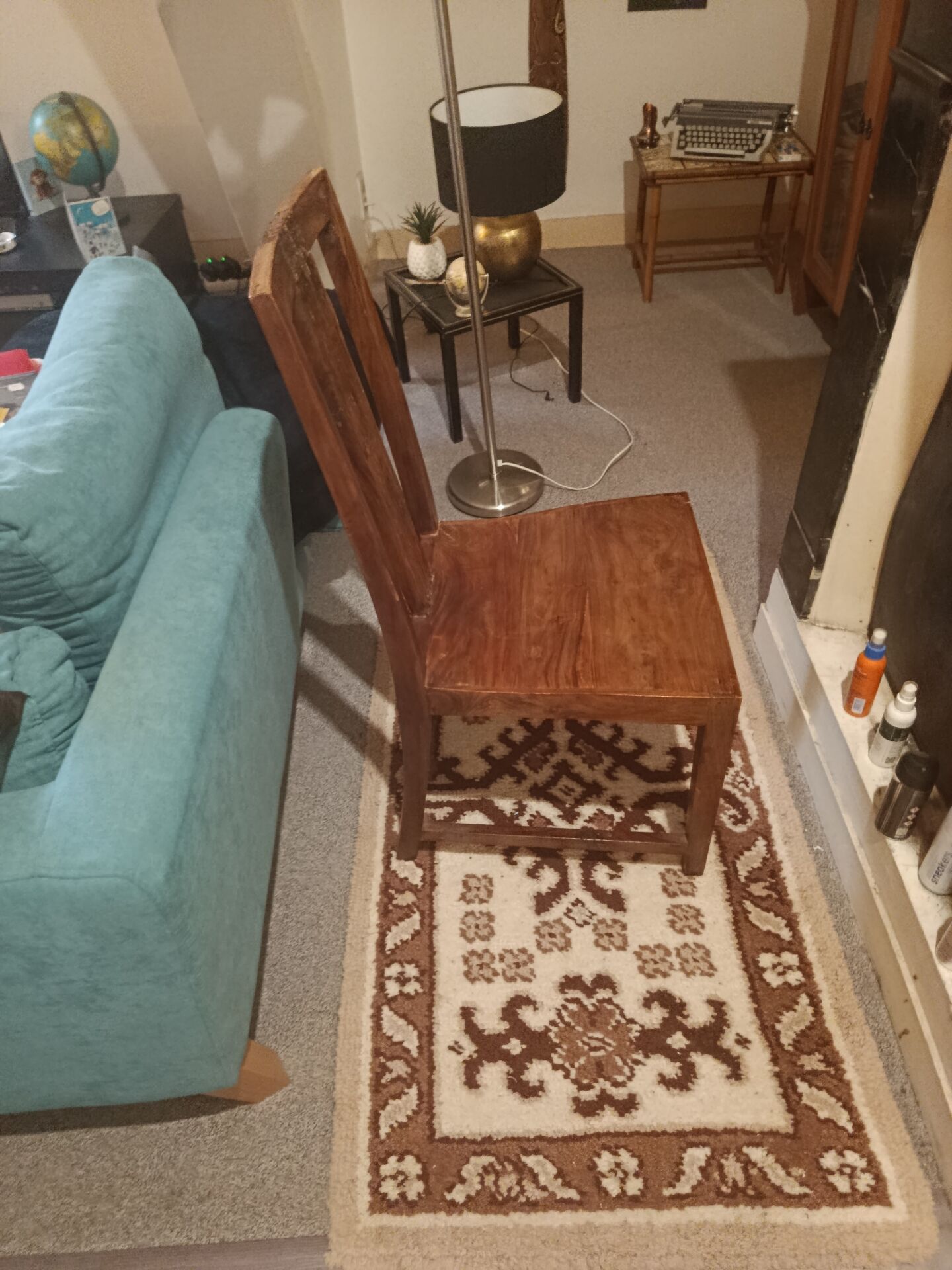 1 chair