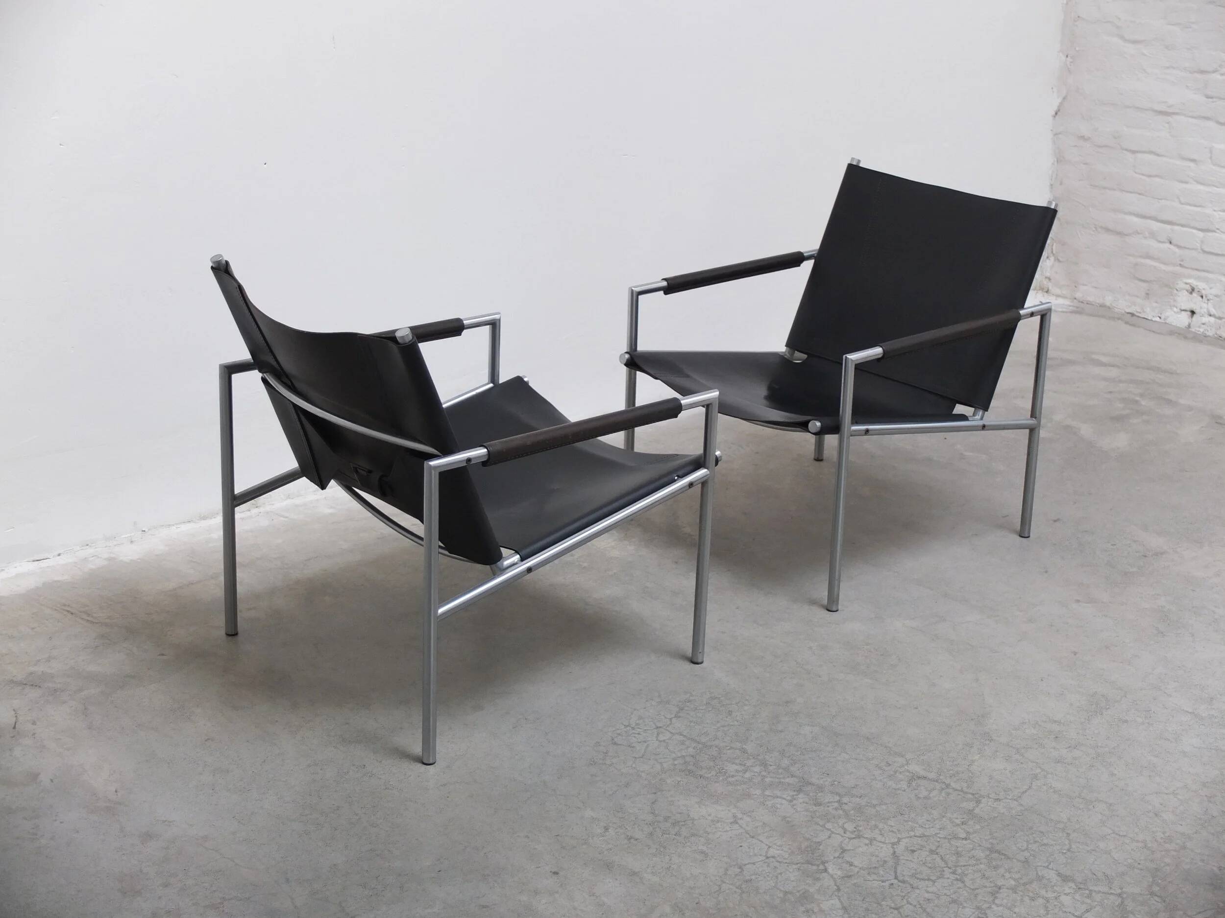 Pair of 'SZ02' armchairs by Martin Visser for 't Spectrum, 1960s.