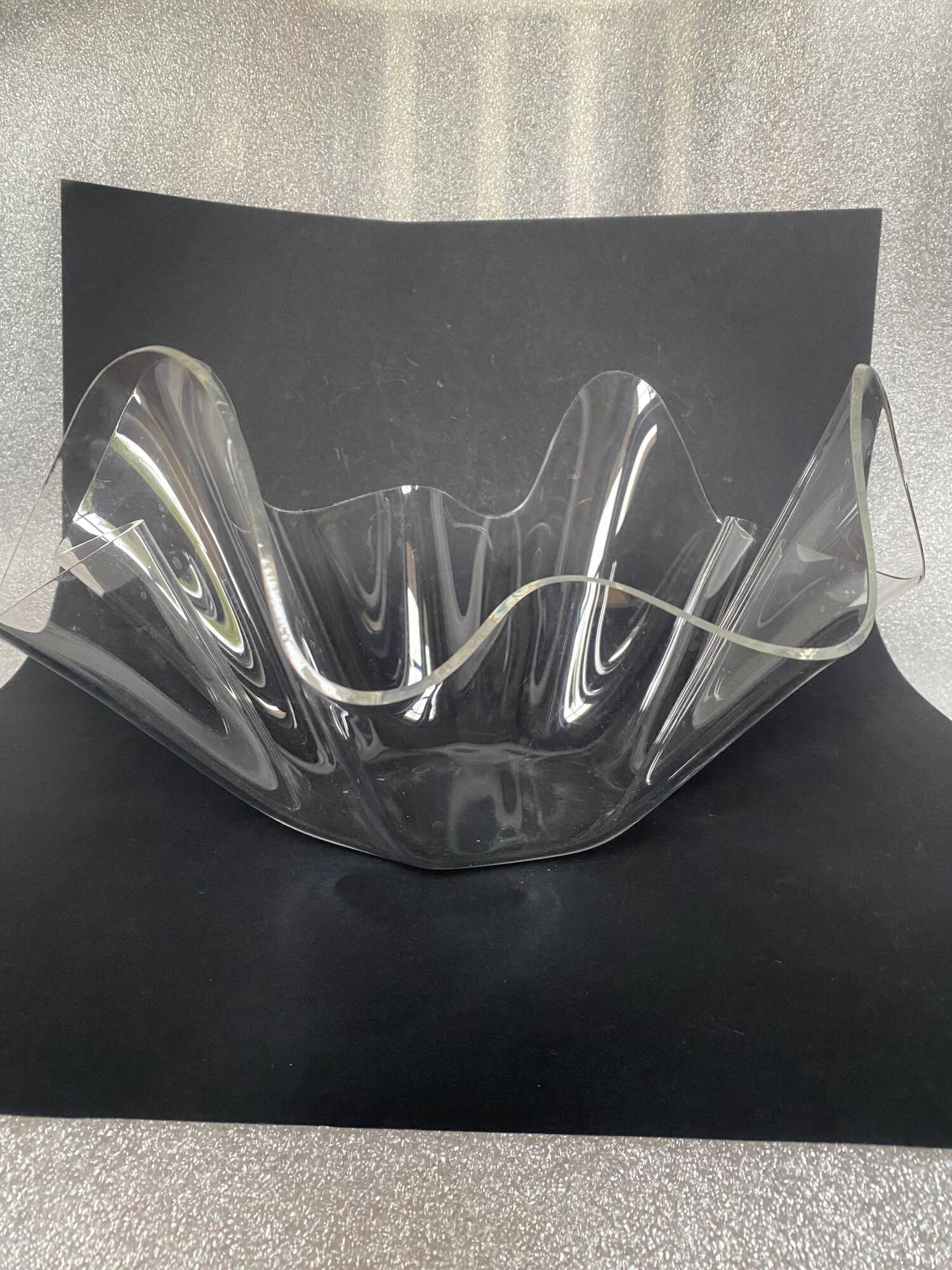 Vintage 1970s plexiglass handkerchief vase