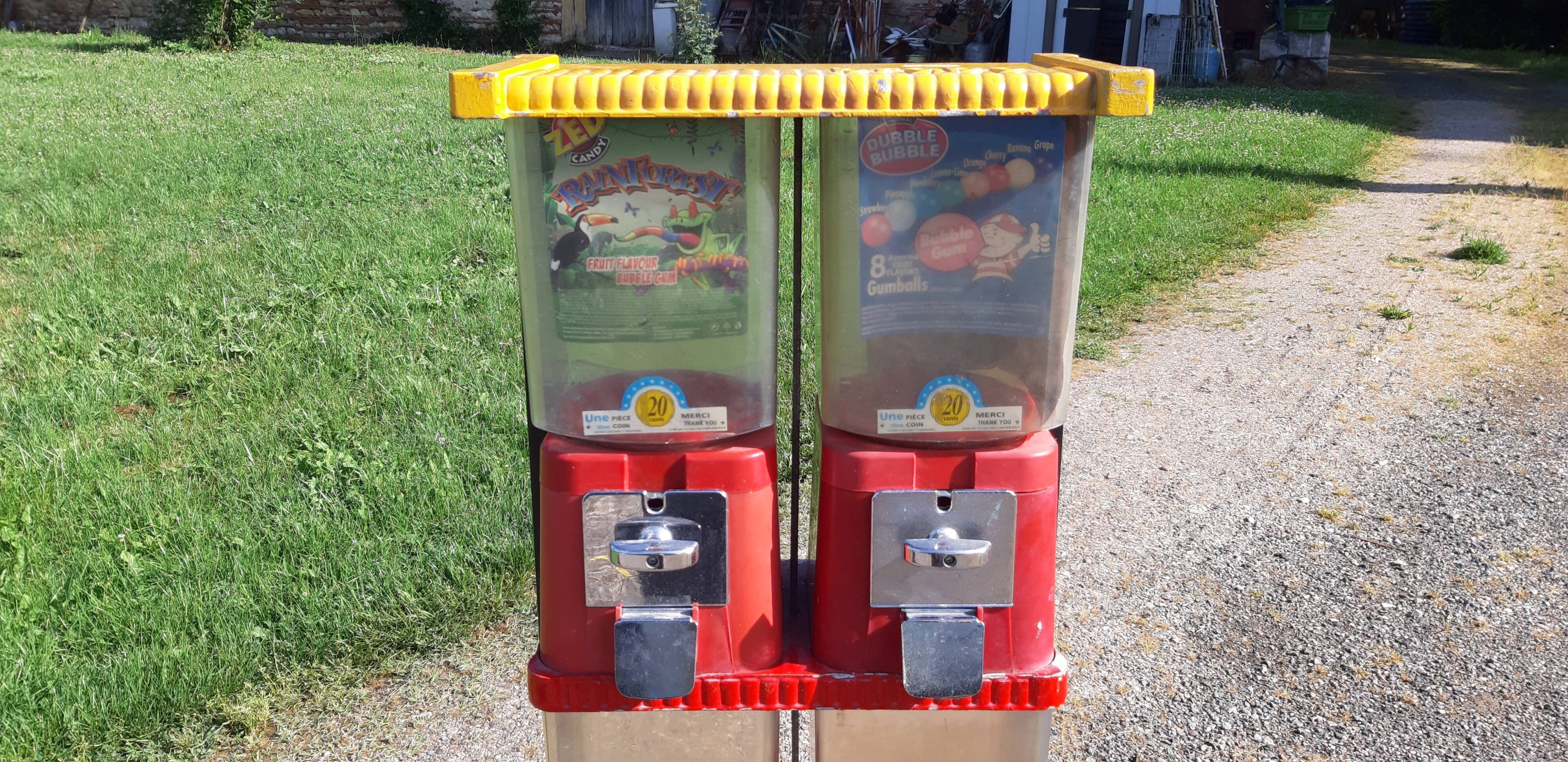 BRABO Candy Dispenser