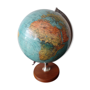 Globe terrestre mappemonde vintage