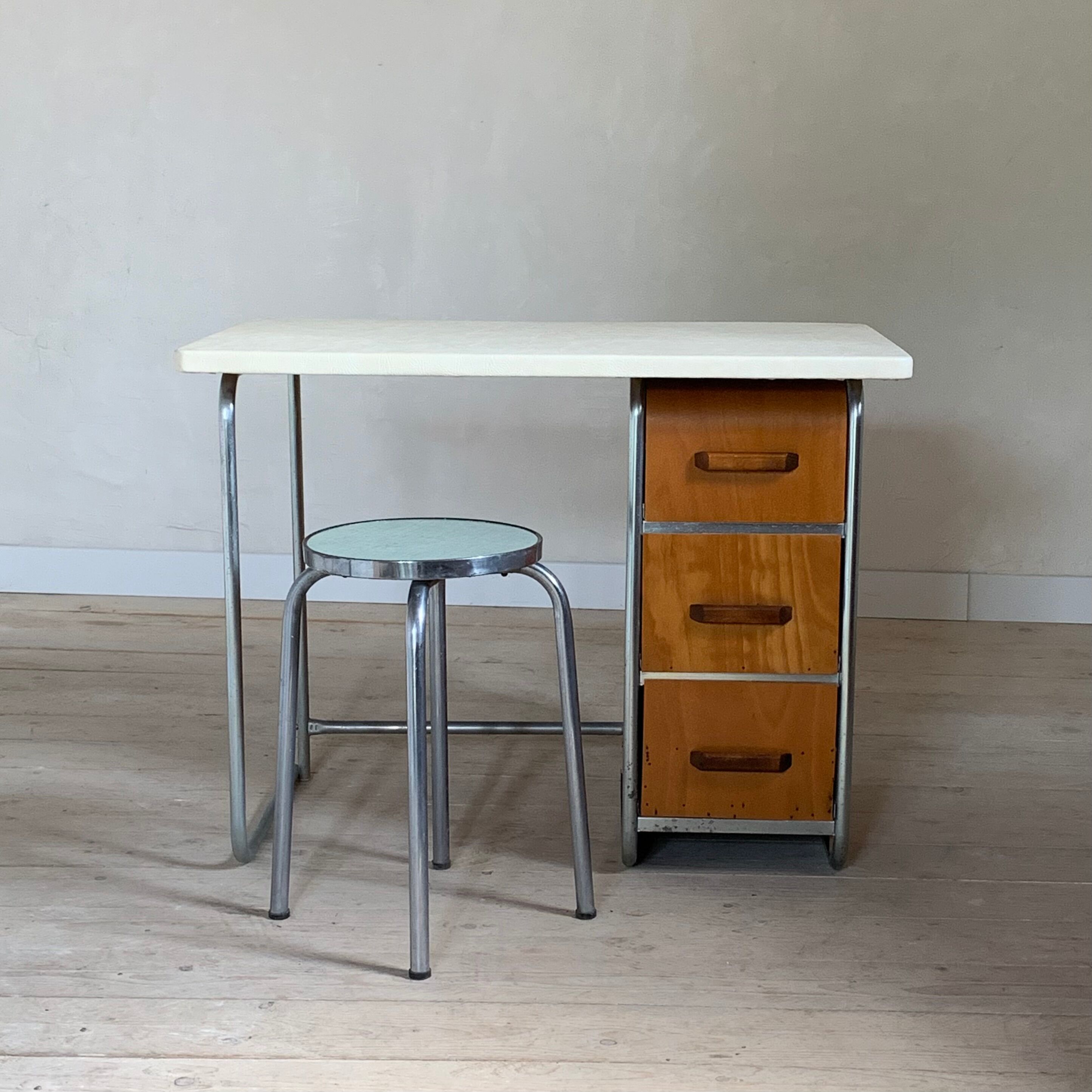 Bureau métal et bois vintage