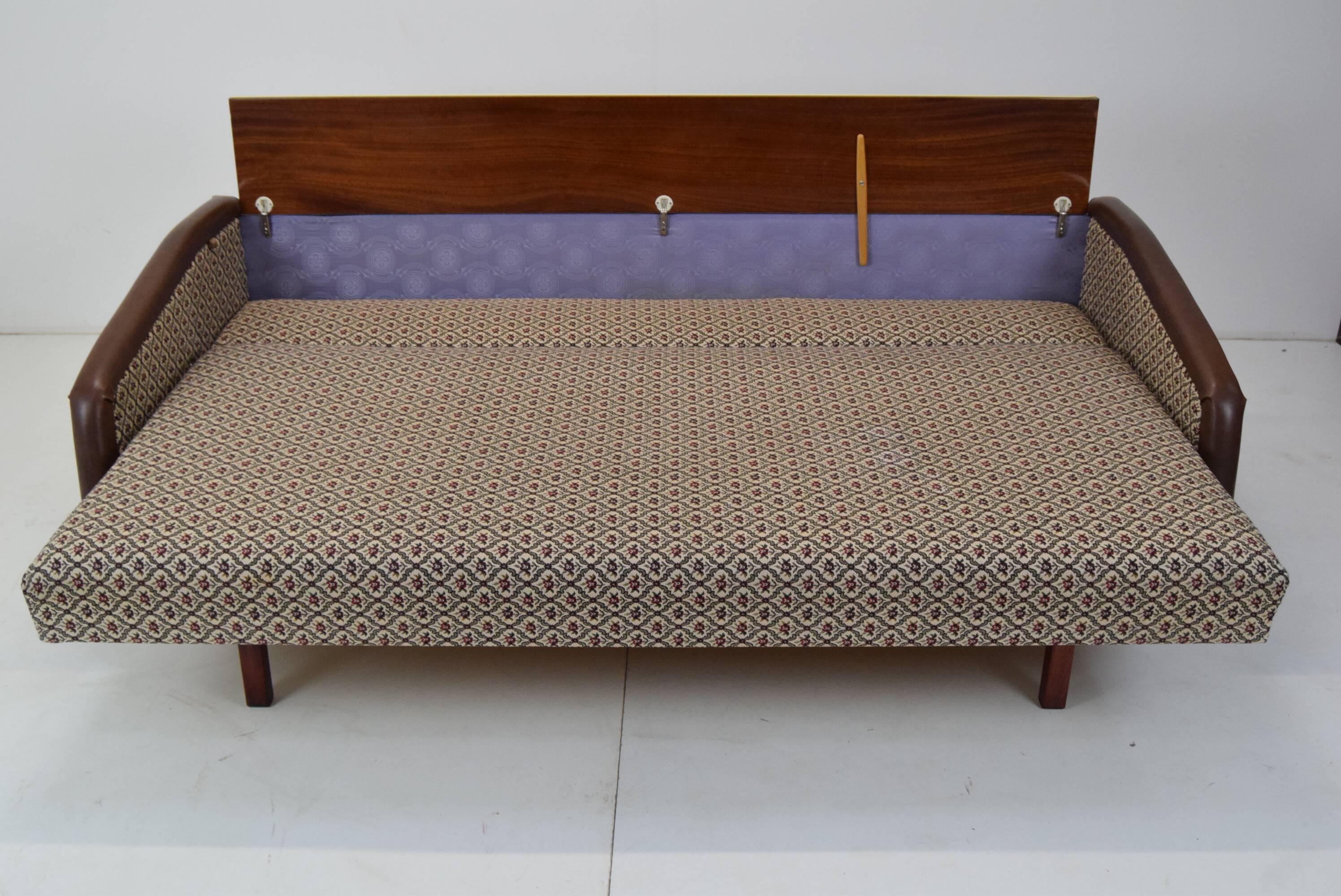 Mid-century 3-seat Sofa or Daybed,Jitona,1970's.