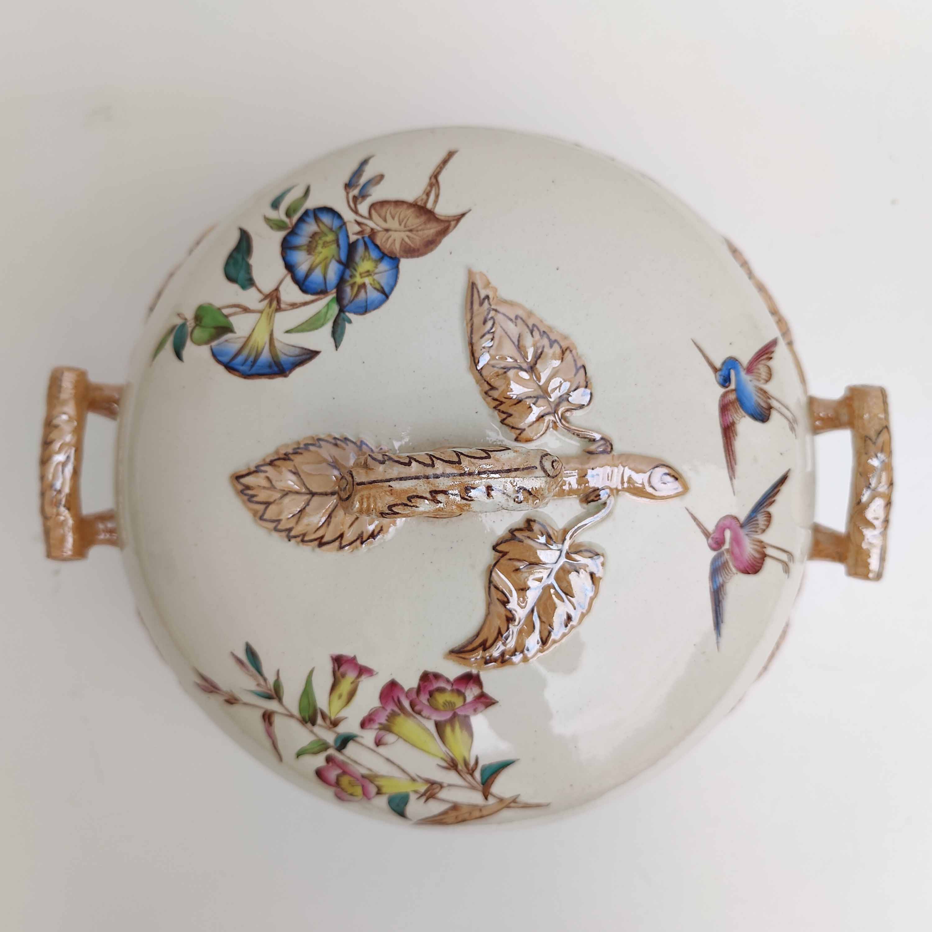 Porcelain soup tureen with heron and bamboo decor