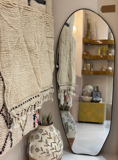 Large organic narcissus mirror - black