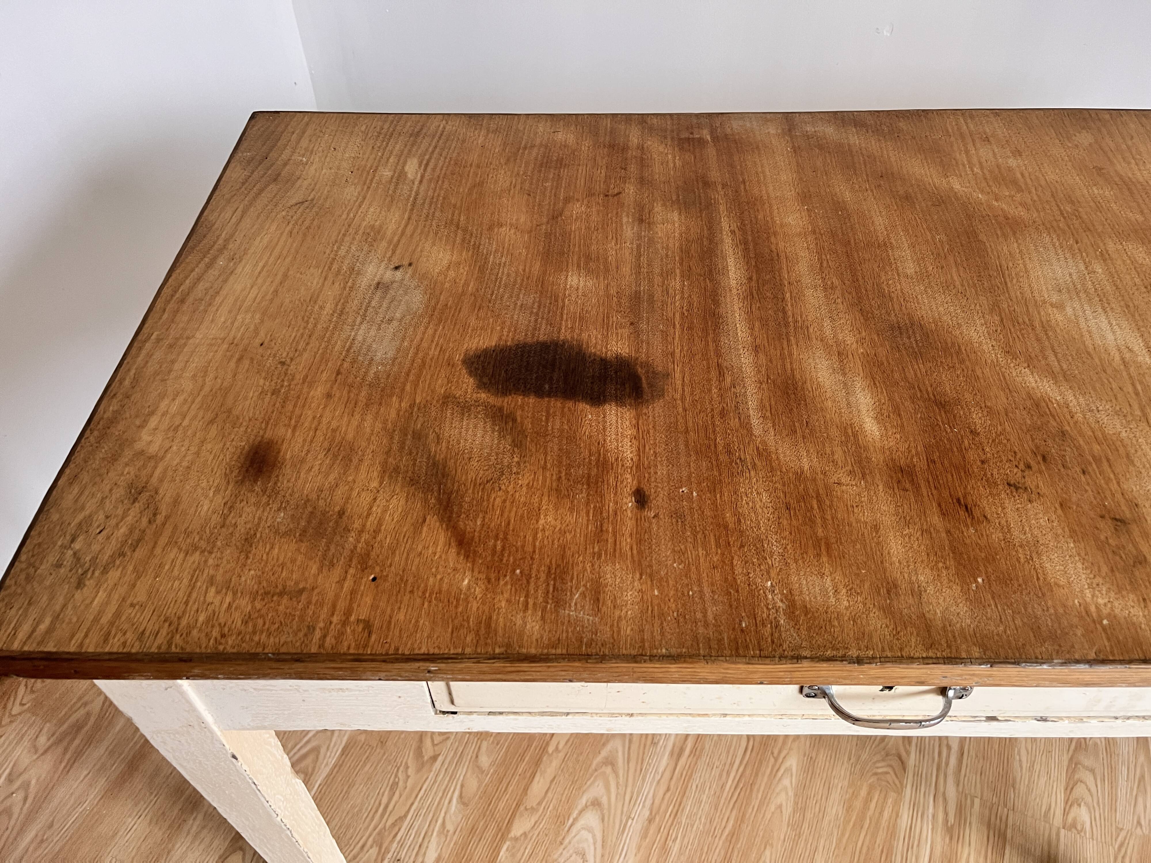 Farmhouse table