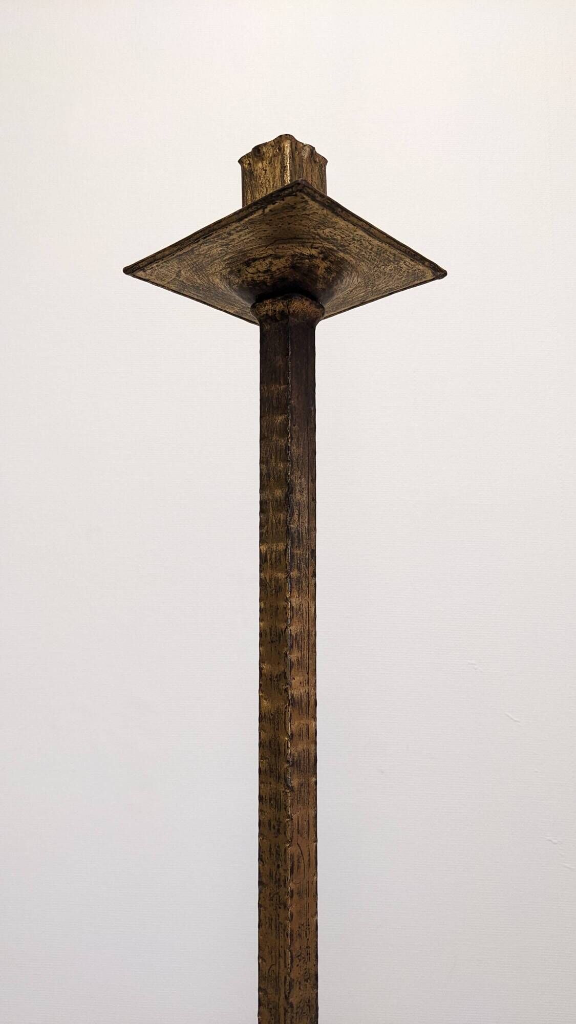 Brutalist floor candle holder in hammered gold steel, Belgium circa 1960.