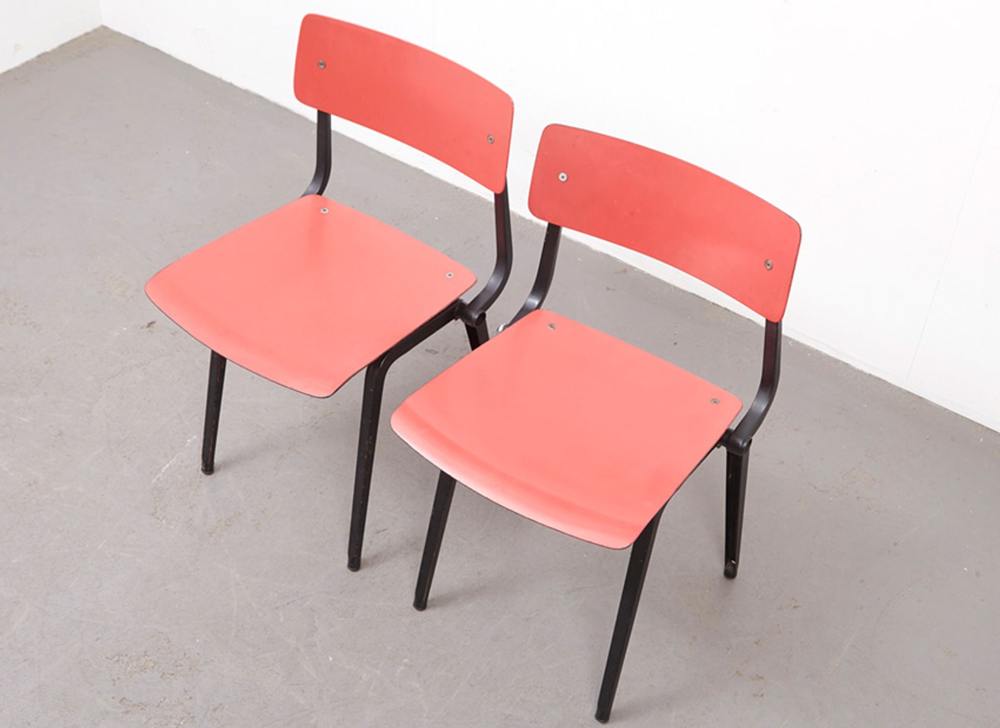 Pair of chairs by Friso Kramer for Ahrend de Cirkel 1953