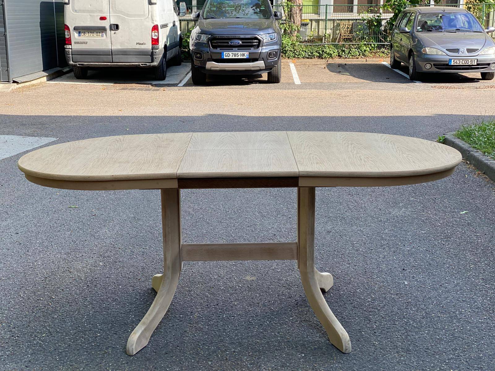 Extendable farmhouse dining table renovated in raw oak 20th century 185cm