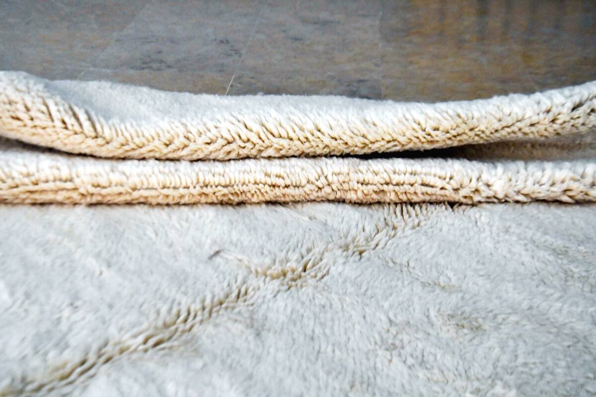 Handmade Mrirt rug Labboho design 300 x 200 cm