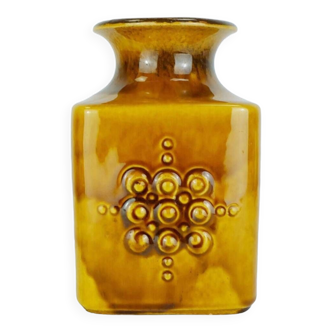 Carsten vase glaçure ambre décor en relief modèle no. 7012-20