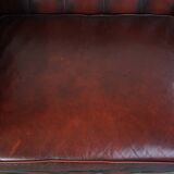 2.5-seater Chesterfield sofa in dark red flamed cowhide leather