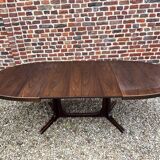 Baumann design oval dining table