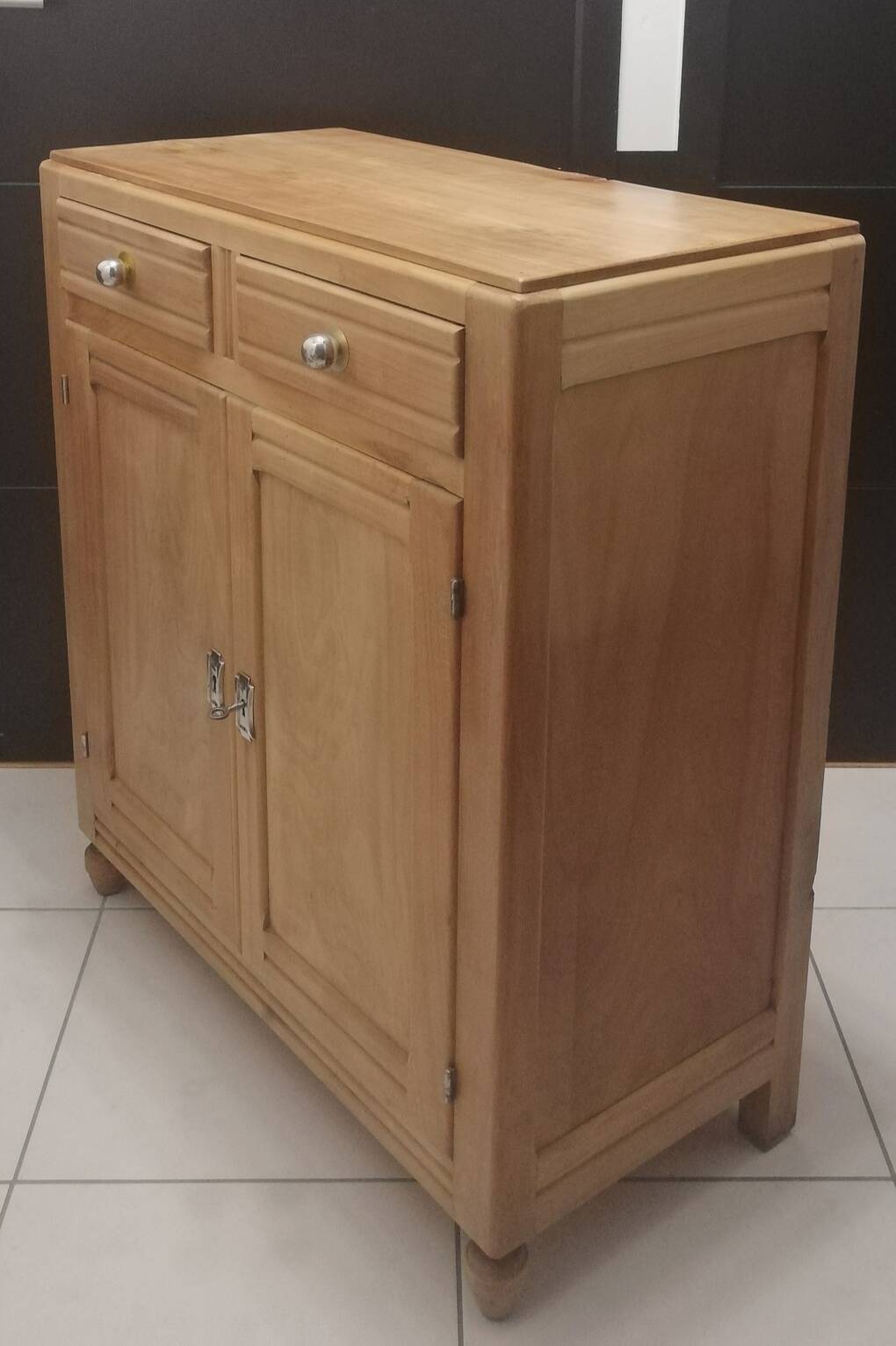 Low sideboard in natural oak