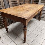 Farm table