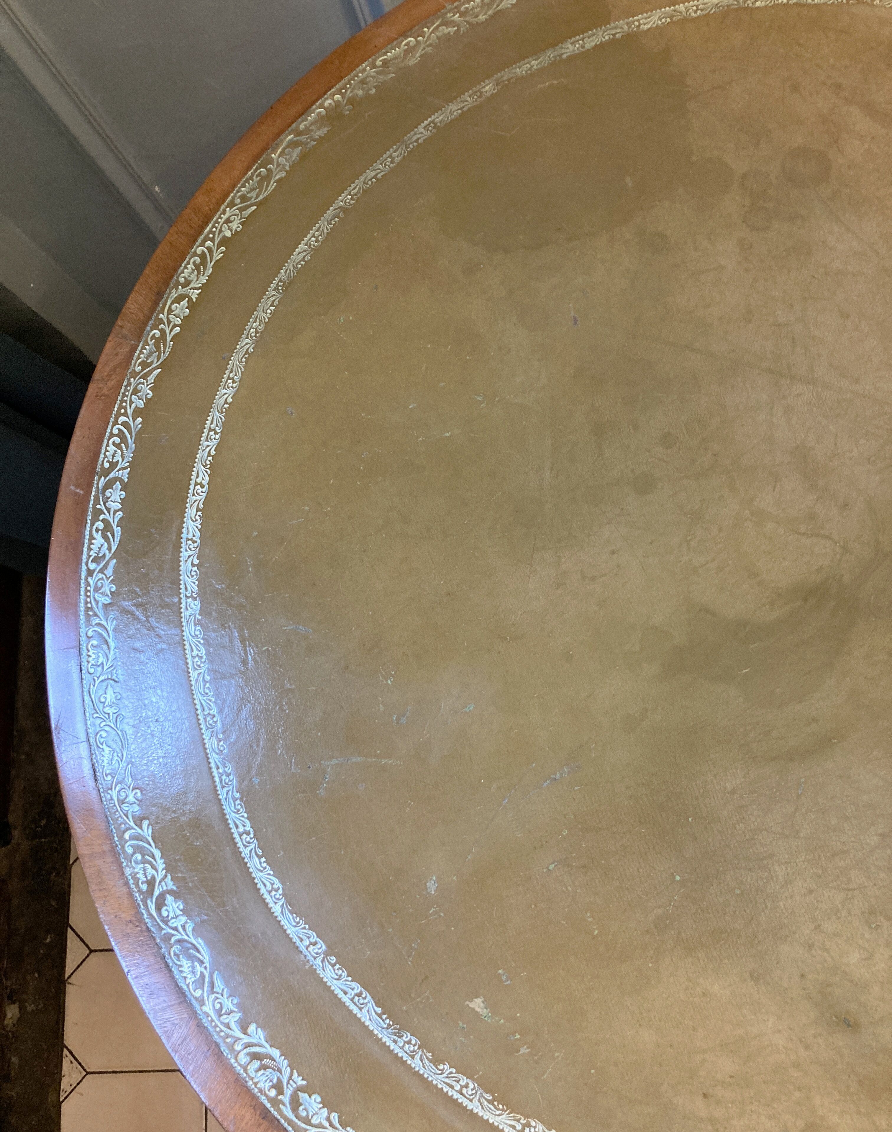 Old drum table 1900 cherry leather and brass