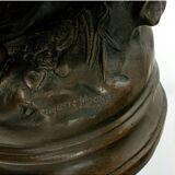 Bronze statue of two children carrying a bouquet of flowers, signed Auguste Moreau (1834-1917)