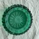 Cendrier en verre ciselé vert vintage