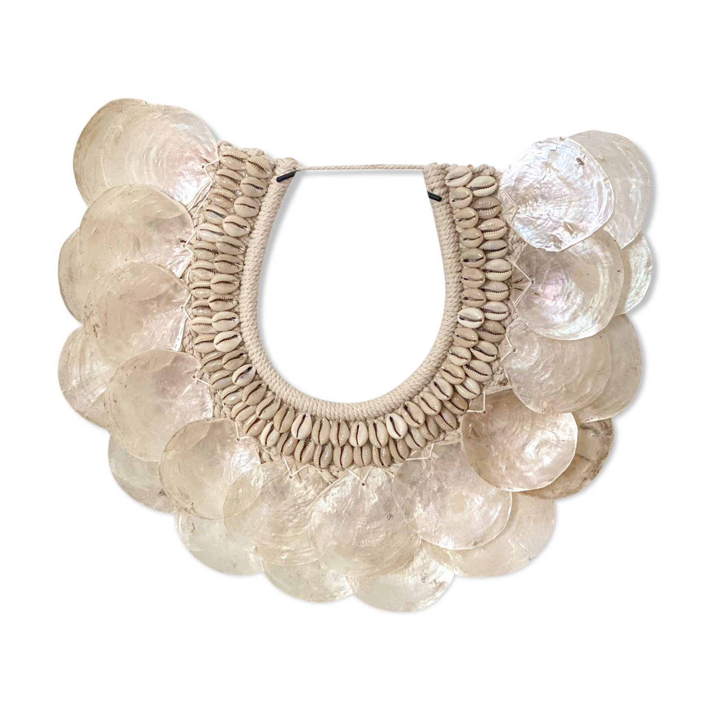 Collier papou de Papouasie en coquillages et nacre
