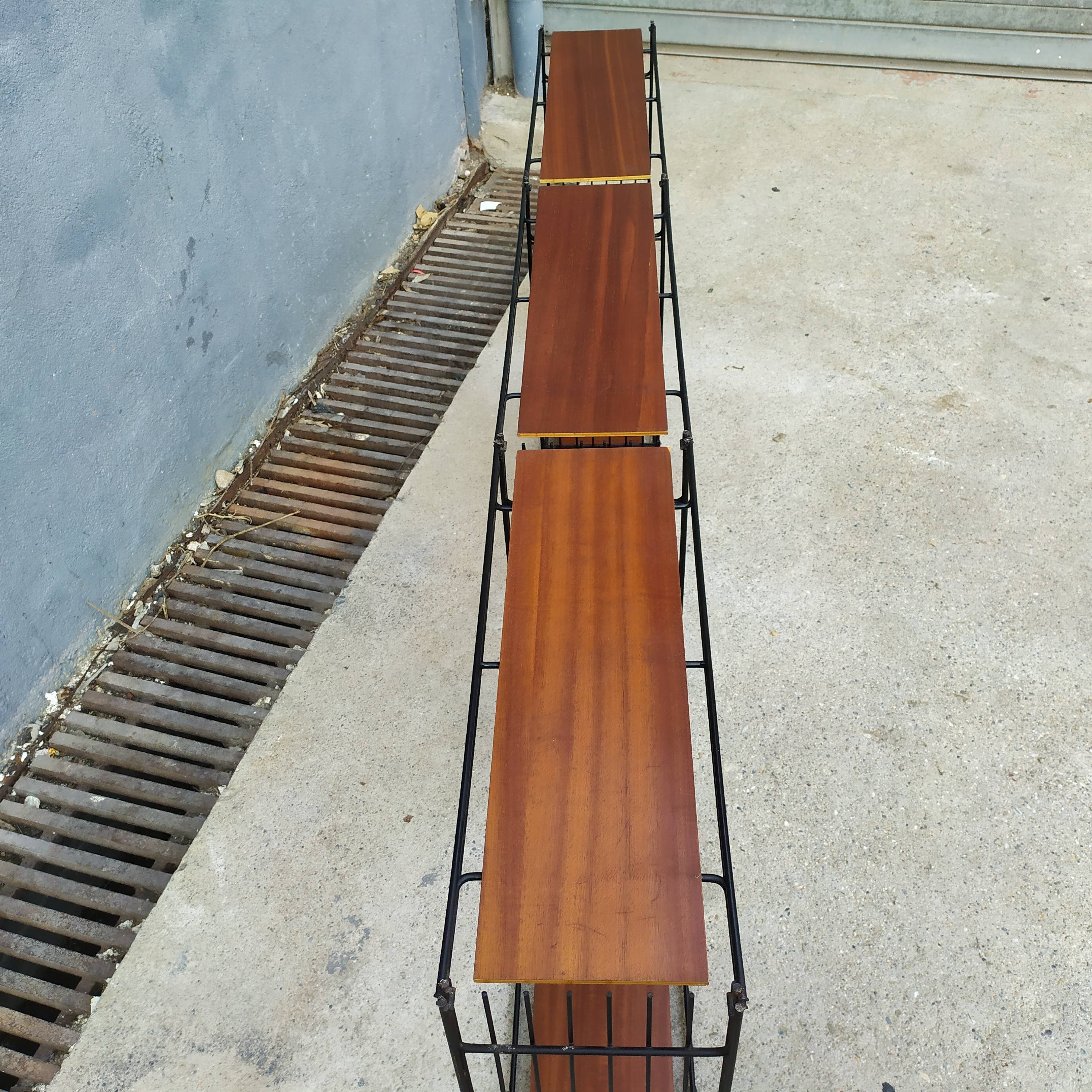 Flexible shelves metal teak