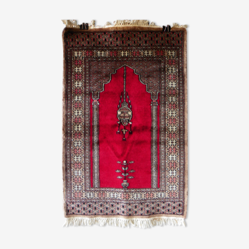 Oriental wool carpet Pakistan.