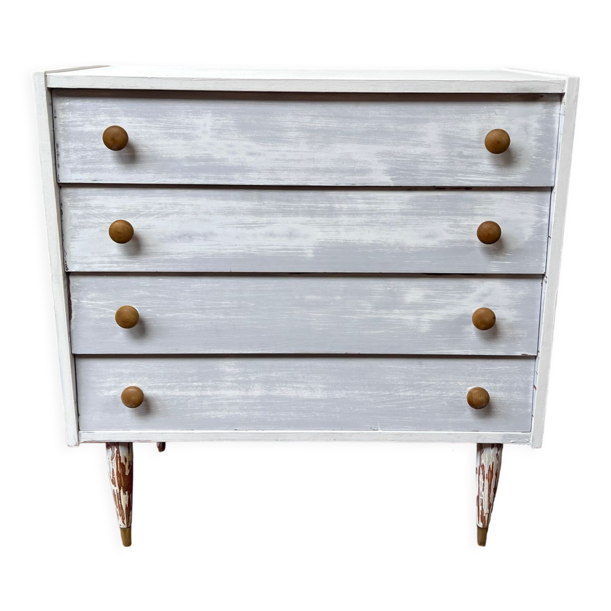White chest of drawers