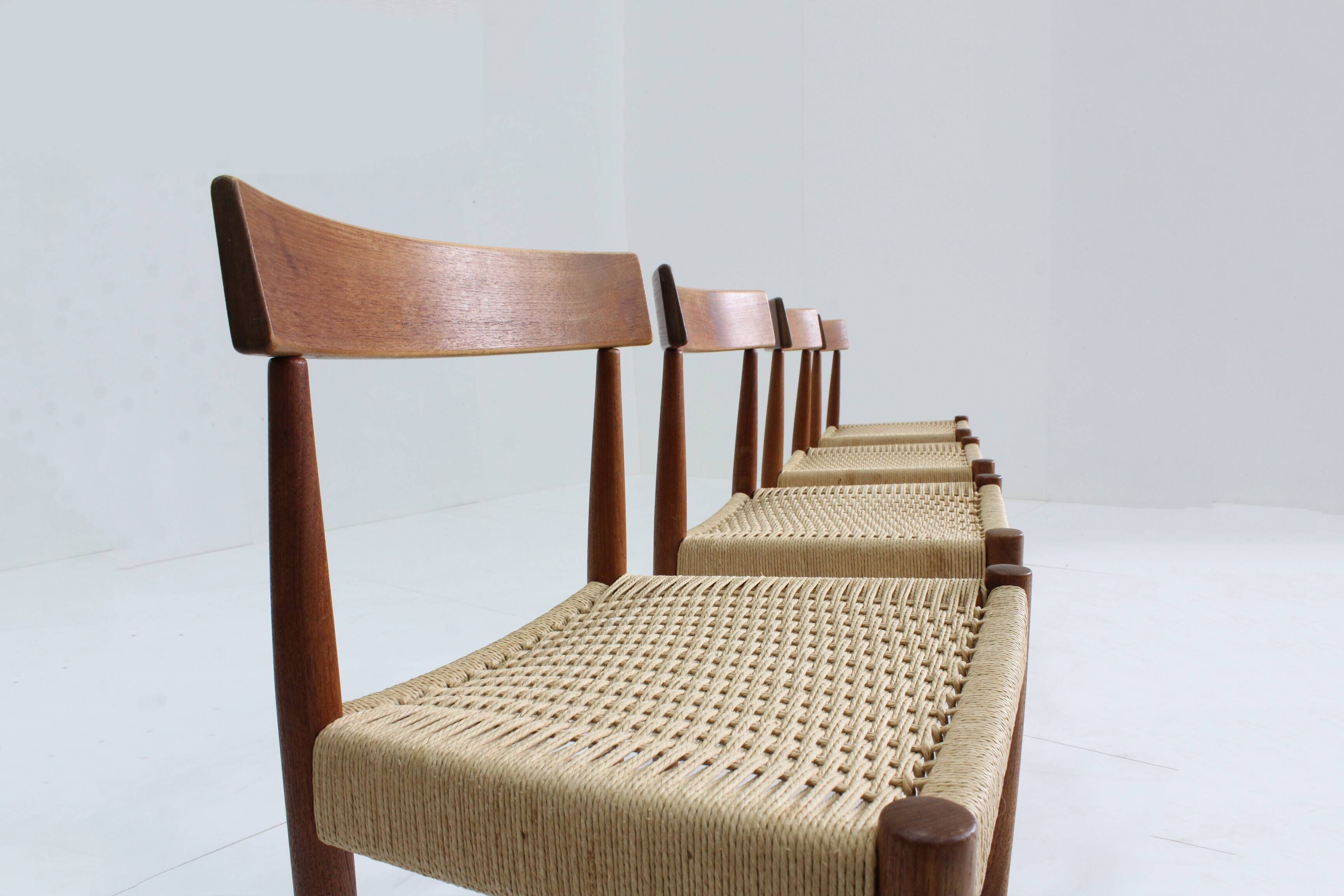 Set of 4 Paper Cord Danish Dining Chairs by Arne Hovmand-Olsen for Mogens Kold