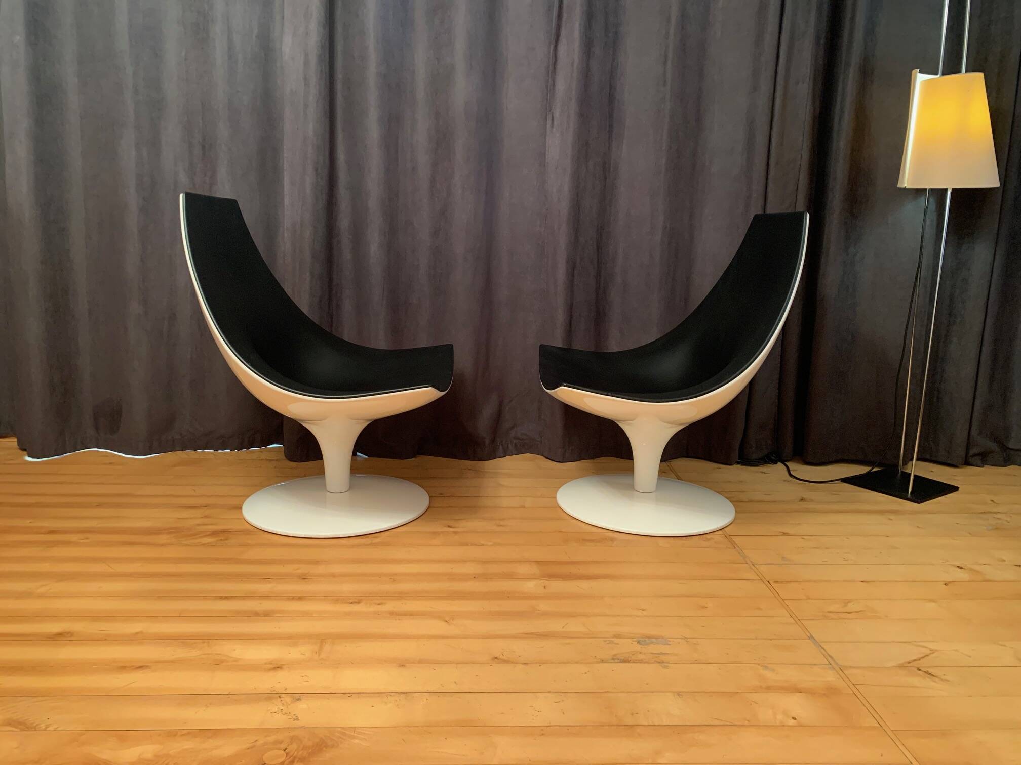 A pair of Moon armchairs by Pietro Arosio, Tacchini, Italy