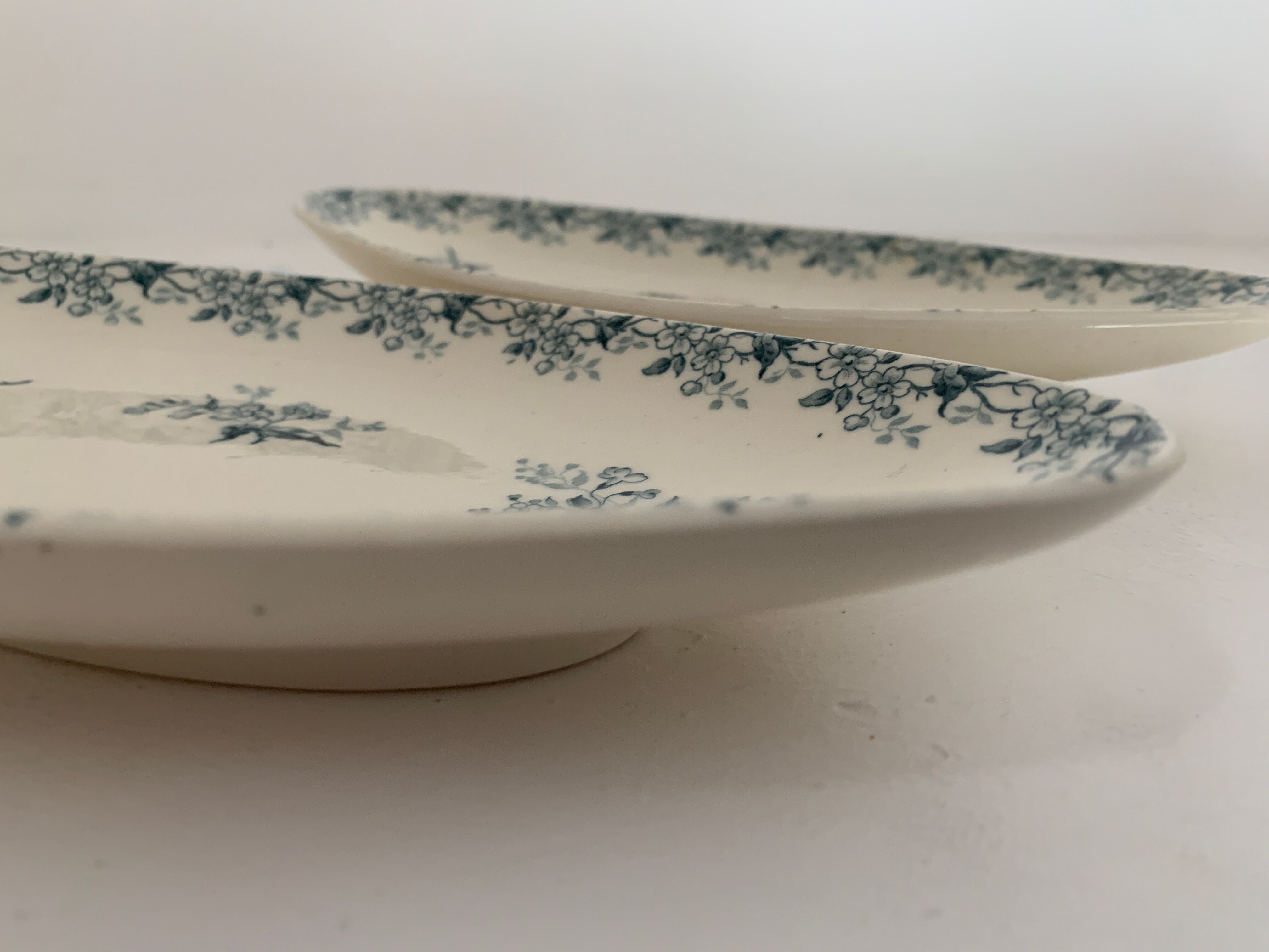Pair of Gien opaque porcelain ravines, April model