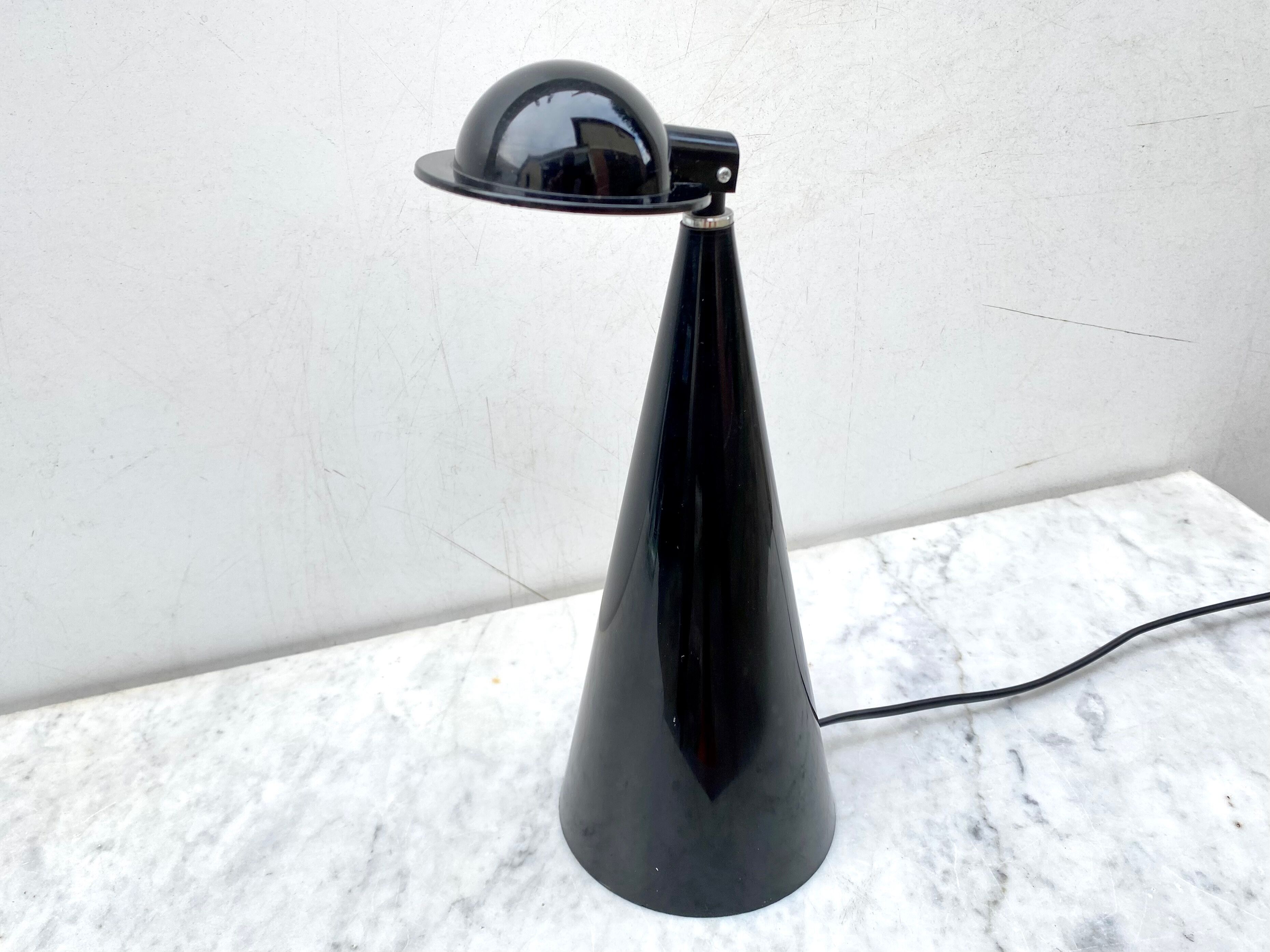Italian design desk lamp vintage 90s