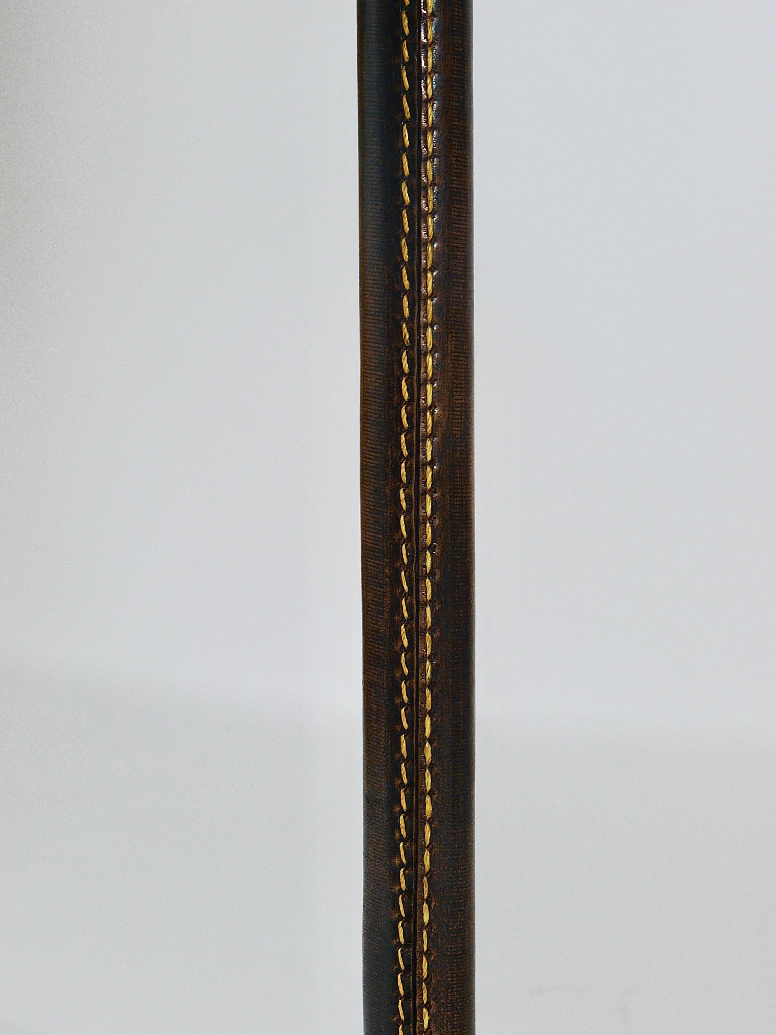 Pair of table lamps or accent lamps in brass and leather by J.T. Kalmar, Mid-Century, Austria, 1960s.