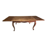 Extendable wooden table