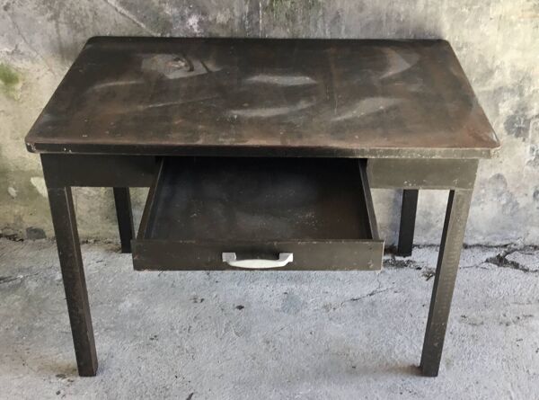 Table métallique à tiroir industrielle ou militaire