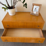 Lovely vintage chest of drawers from the 1960s.