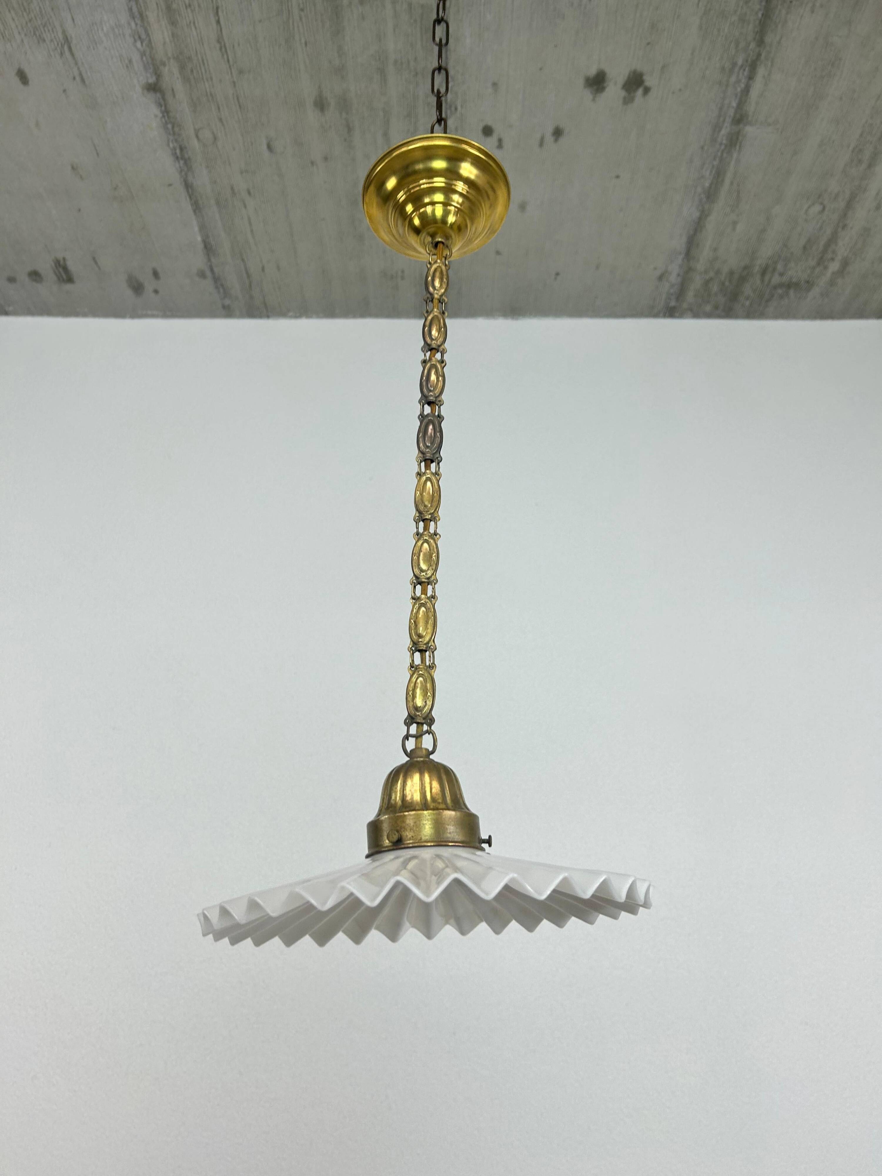 Art Nouveau pendant lamp in brass