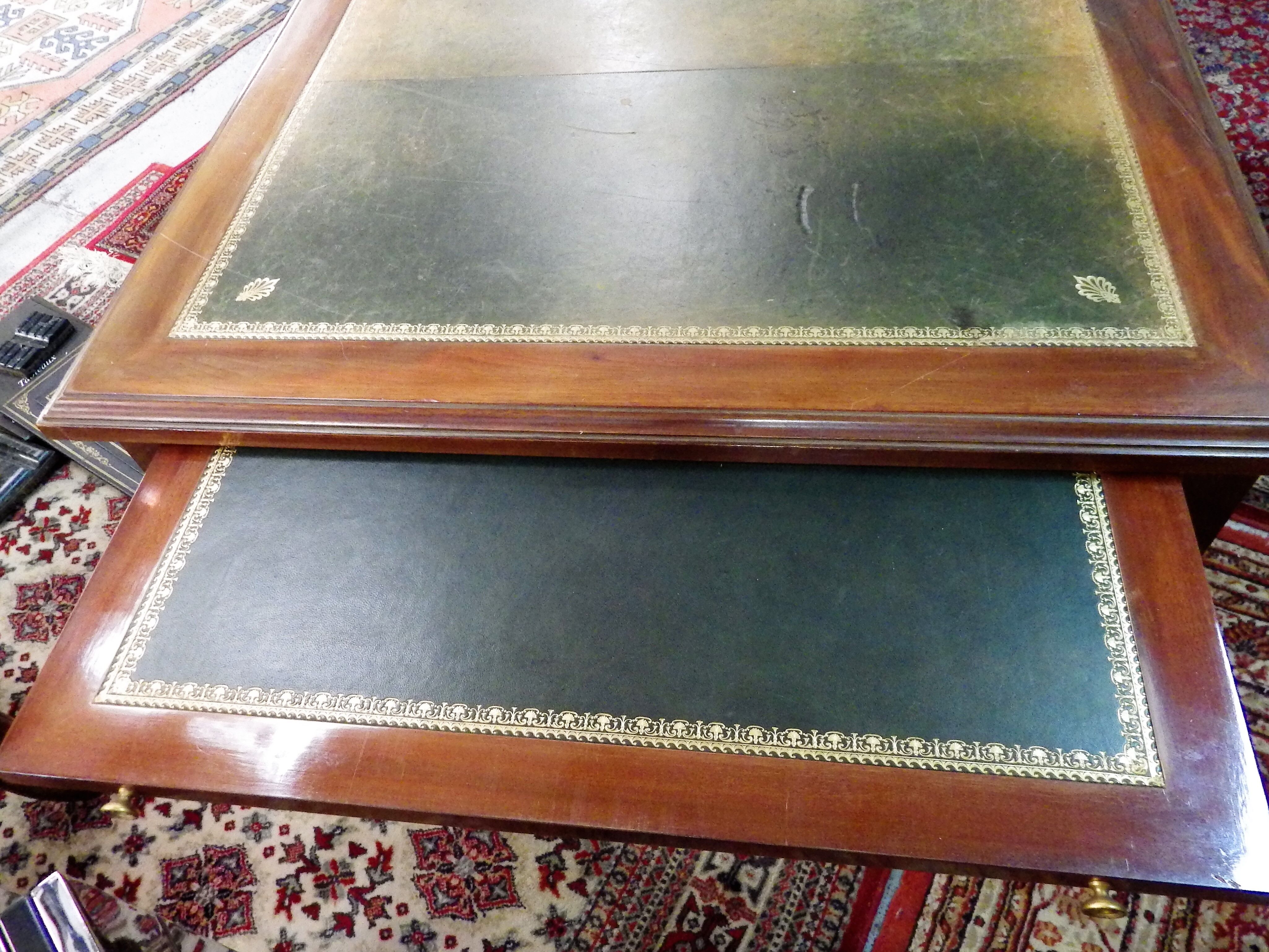 Desk style Directoire