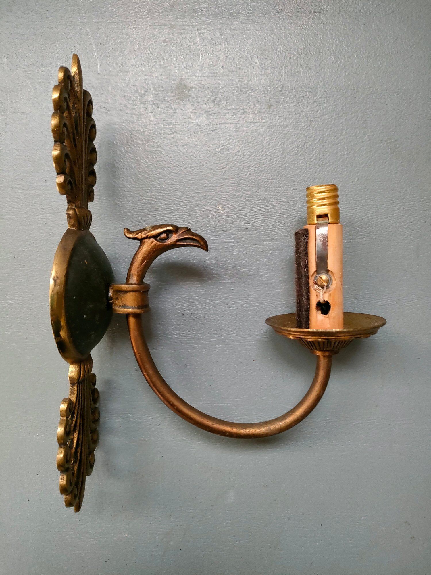 Pair of Empire eagle's head sconces in Palmettes 1900/1920