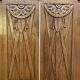 Paire de vitrine à suspendre Art Nouveau en frêne