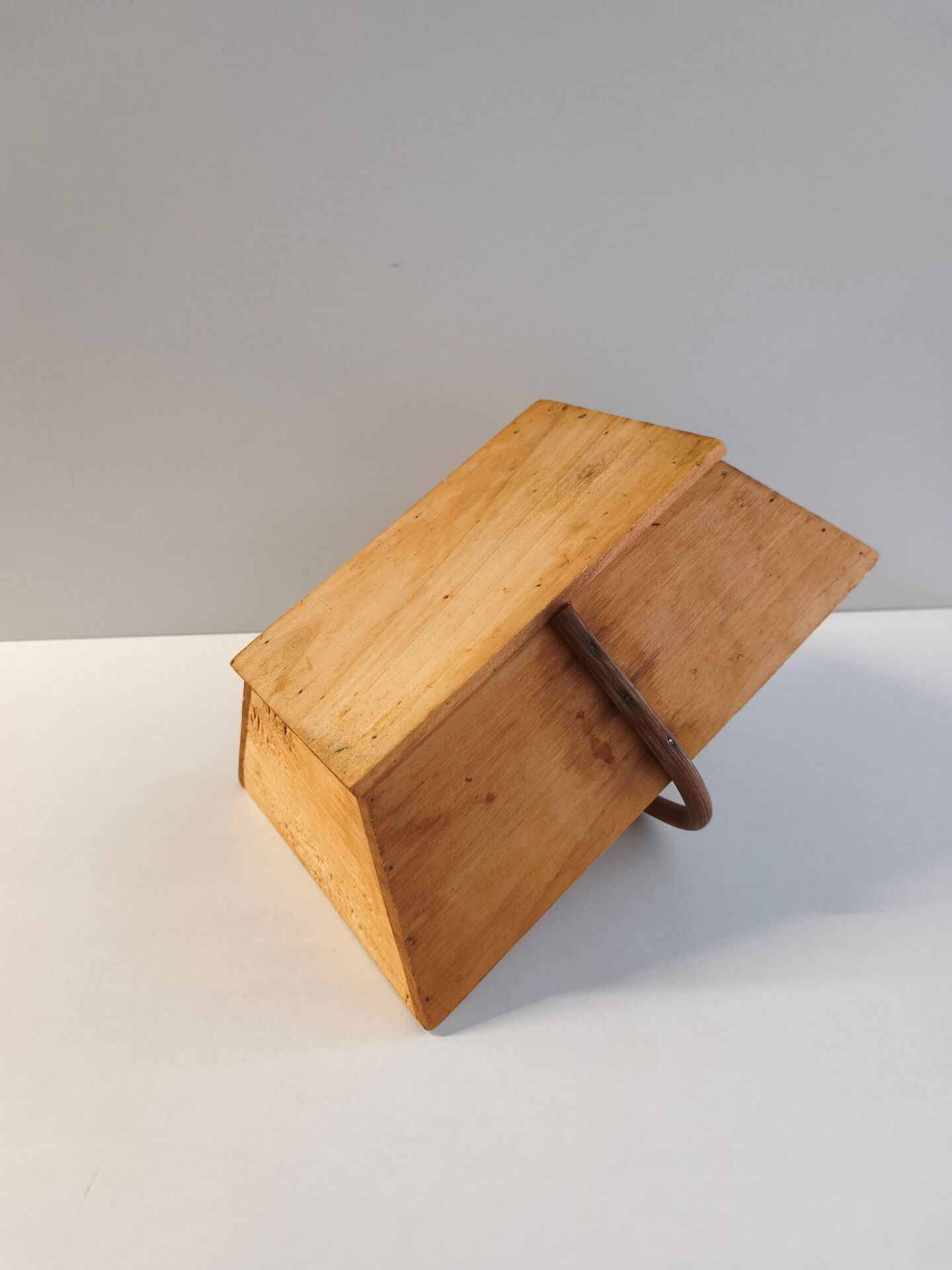 Small basket / vintage wooden harvest basket – Curved handle