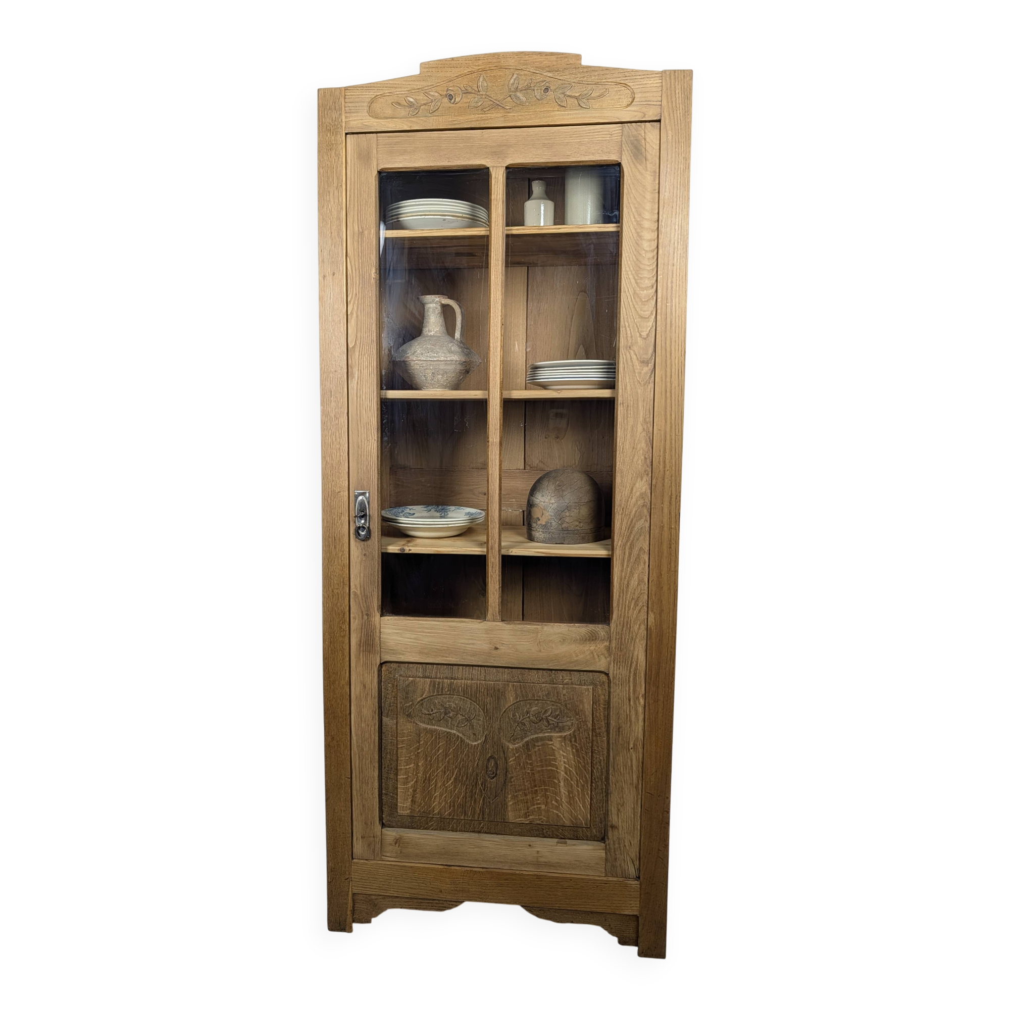 Glass-fronted cabinet from the 1930s-1940s.