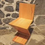 Chaise Zig Zag, par Gerrit Rietveld