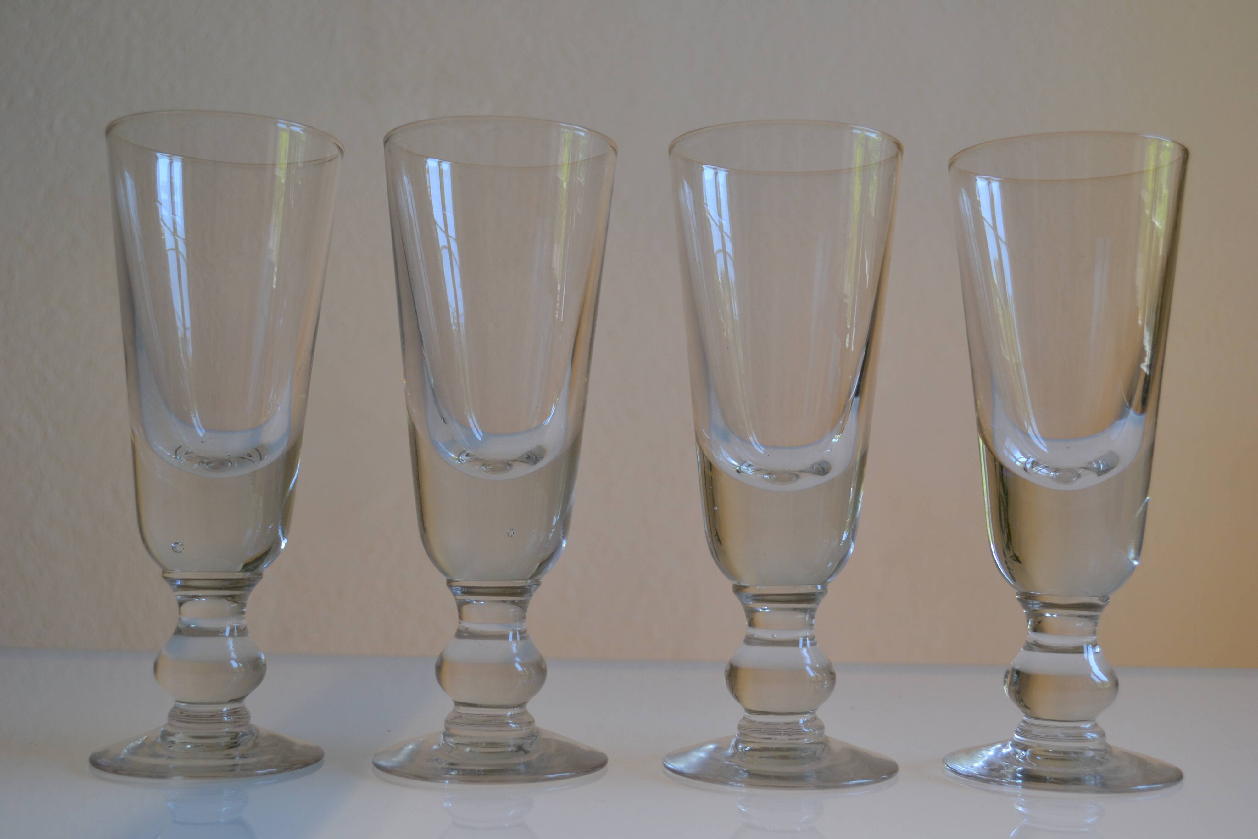 Série de 4 anciens verre verres à absinthe