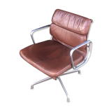 Herman Miller chair by Charles et Ray Eames