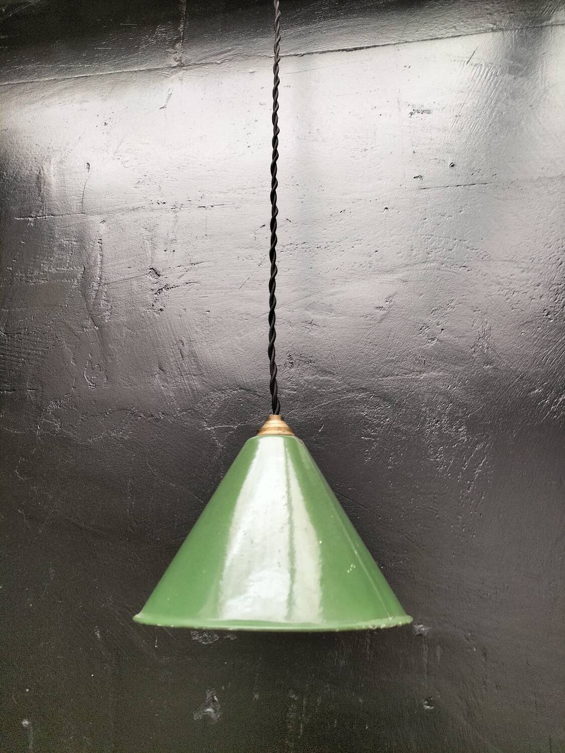 Suspension cone enamelled sheet metal