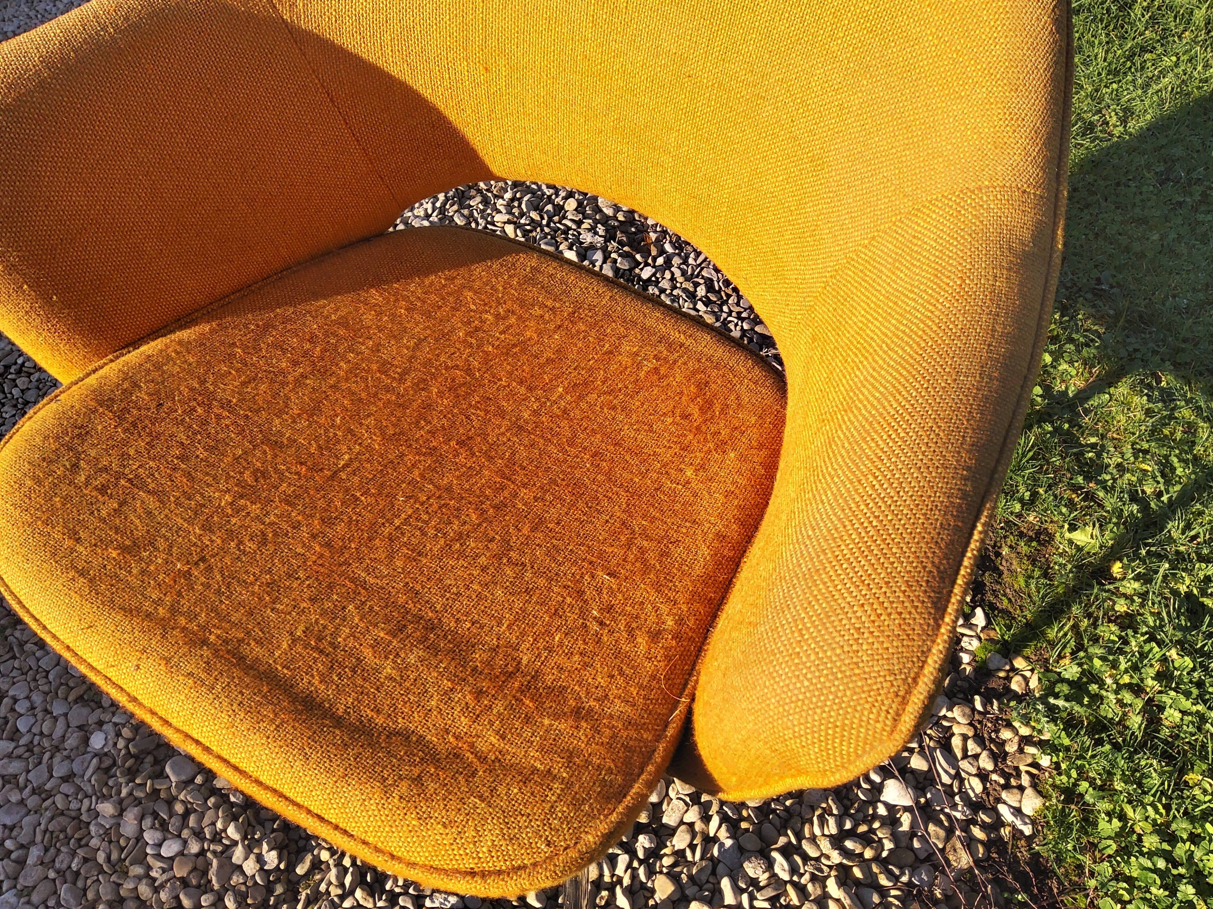 Conference chairs by Eero Saarinen from the 70s