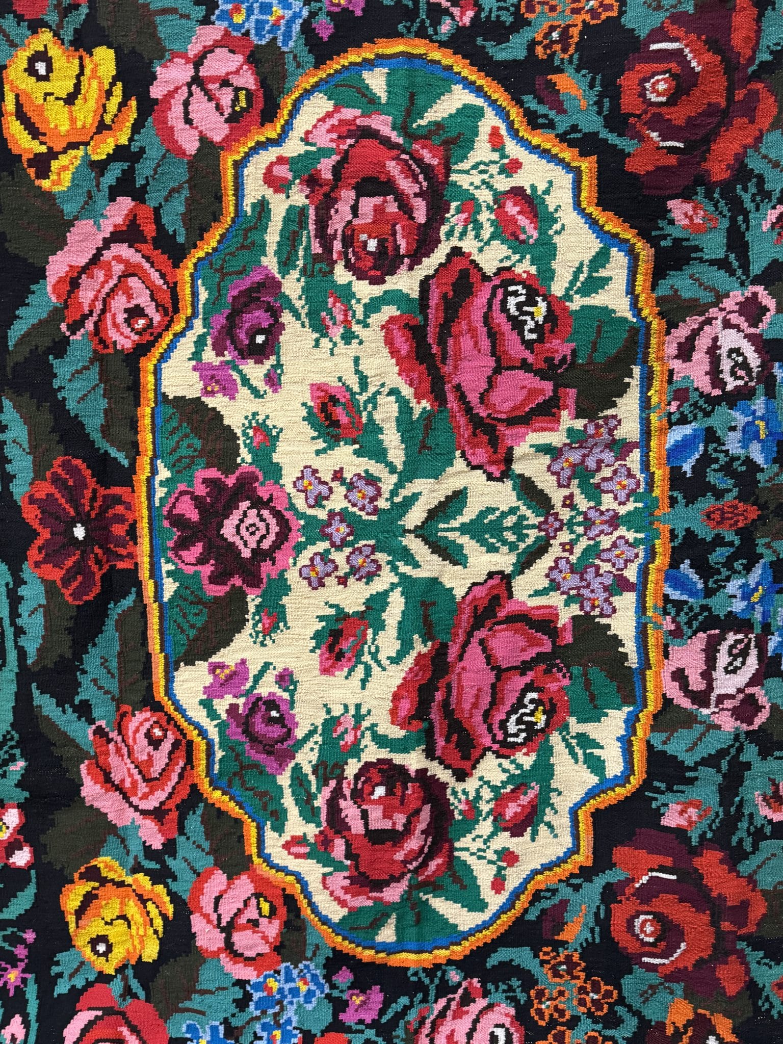 Moldovan kilim rug – 258 x 183 cm